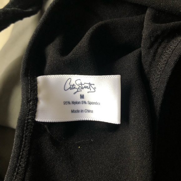 City Streets polyester top. EUC - Picture 3 of 4